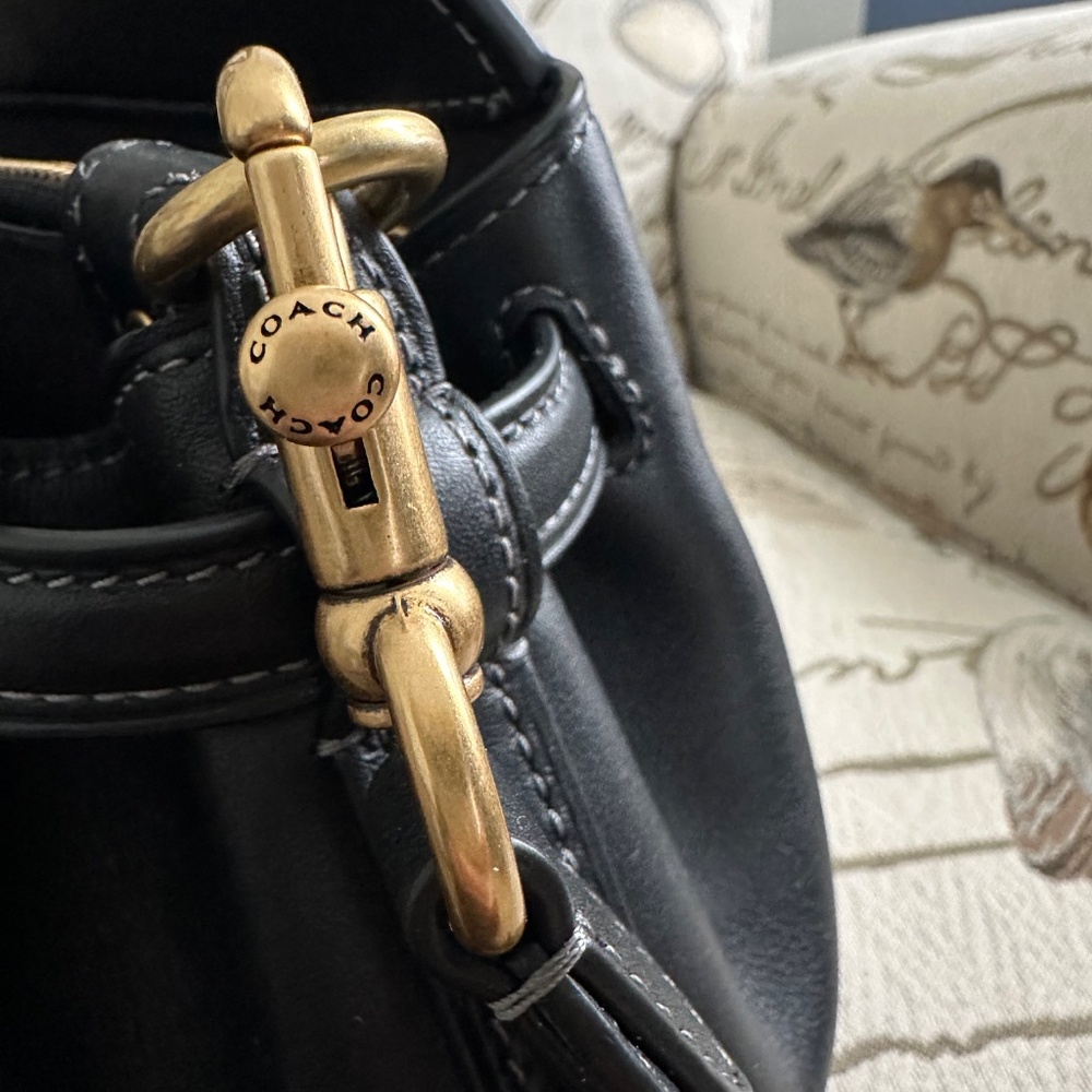 Coach Empire Carry All 26 - Picture 12 of 12